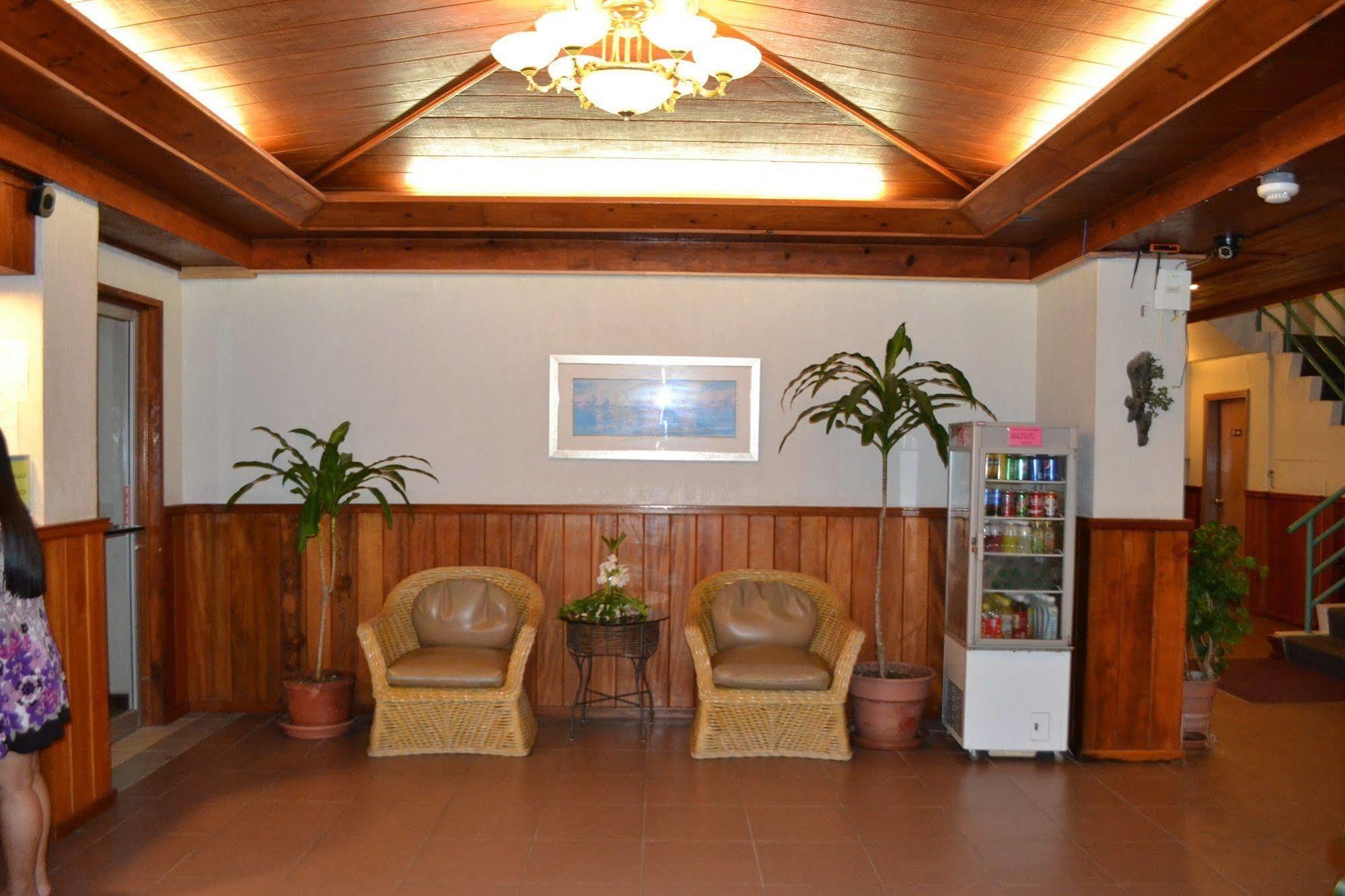 West Plaza By The Sea Otel Koror Dış mekan fotoğraf